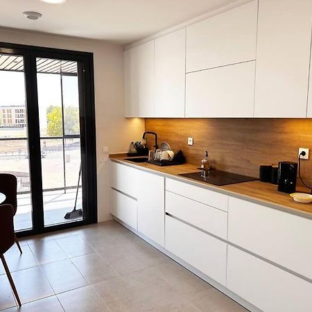 Apartamento De Cuatro Habitaciones En Talavera Talavera de la Reina Eksteriør bilde