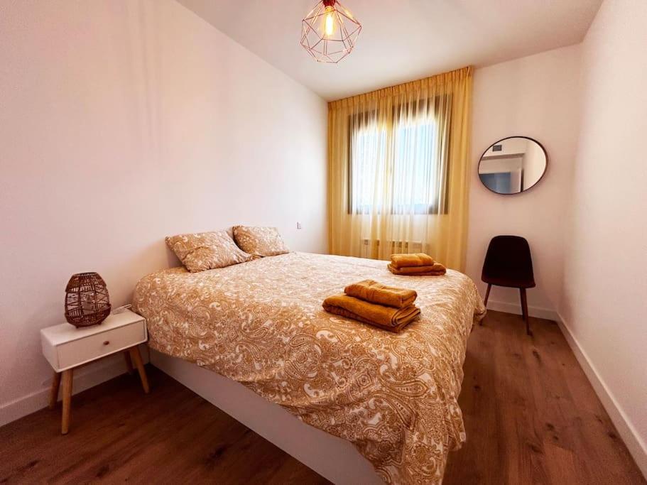 Apartamento De Cuatro Habitaciones En Talavera Talavera de la Reina Eksteriør bilde