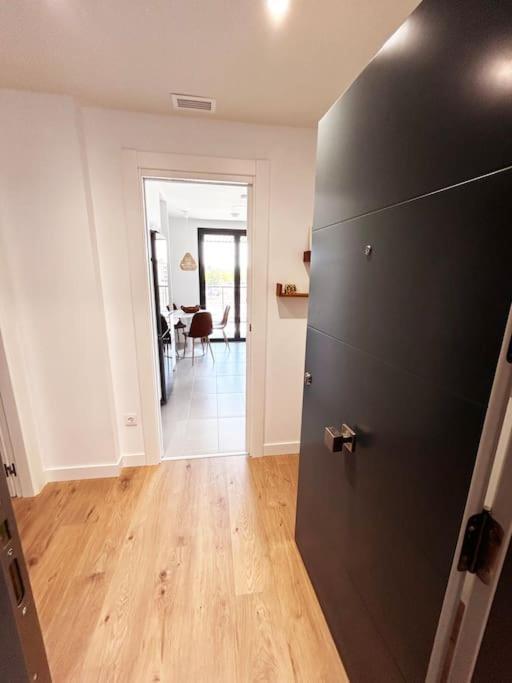 Apartamento De Cuatro Habitaciones En Talavera Talavera de la Reina Eksteriør bilde
